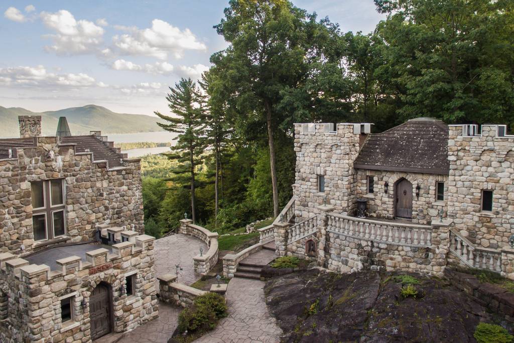 Unique Castle Cottage Airbnb